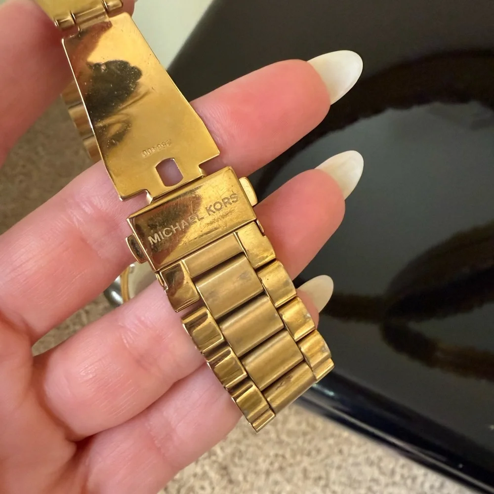 Michael Kors Bradshaw Watch - Picture 5 of 8